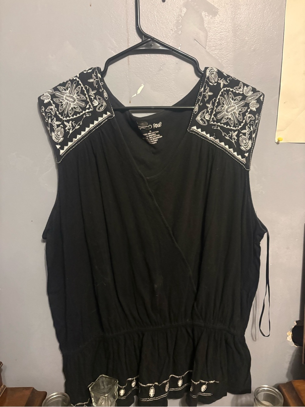 🛍️2/$15🛍️RXB Black Tank Top with White Embroidered Shoulders